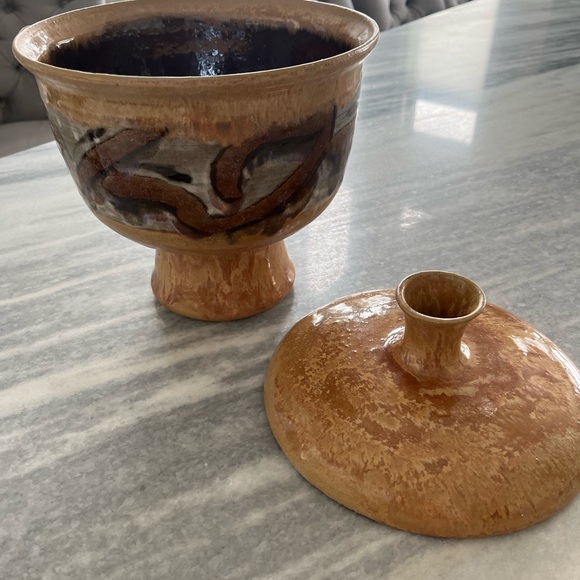 Amazing large vintage made by artisan covered serving vessel pot with lid - Picture 1 of 16